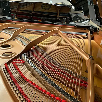 Yamaha C2 Grand Piano - photo 4 thumbnail