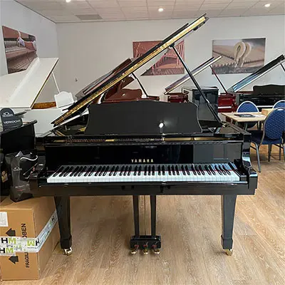 Yamaha C3 Grand Piano - photo 2 thumbnail