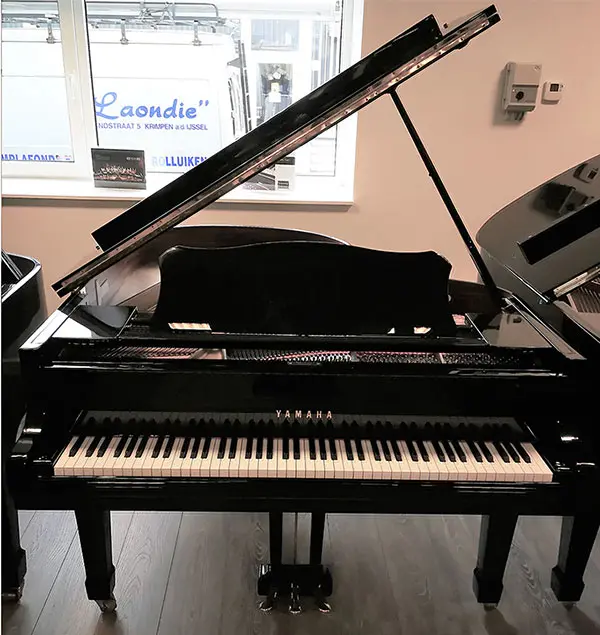 Yamaha G2 Grand Piano- photo 1